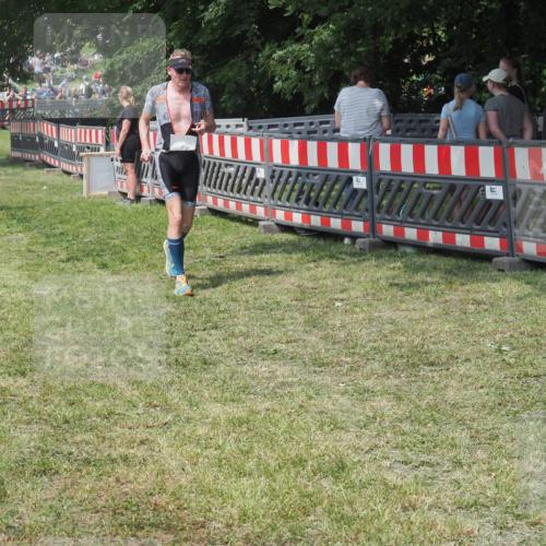 15.06.2025 - 27. Vierlanden-Triathlon KatJ http://msf.ph/oto/8039510 15.06.2025 11:36:09 Schwimmen  meine-sportfotos.de