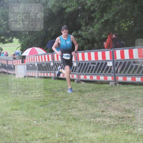 21.06.2025 - 27. Vierlanden-Triathlon KatJ http://msf.ph/oto/8039548 15.06.2025 14:23:34 Ziel 1247, 1308 meine-sportfotos.de