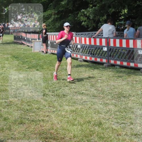 21.06.2025 - 27. Vierlanden-Triathlon KatJ http://msf.ph/oto/8039566 15.06.2025 11:36:22 Schwimmen  meine-sportfotos.de
