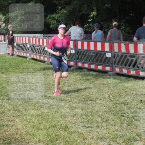 21.06.2025 - 27. Vierlanden-Triathlon KatJ http://msf.ph/oto/8039586 15.06.2025 11:36:22 Schwimmen  meine-sportfotos.de