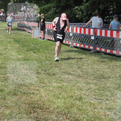 21.06.2025 - 27. Vierlanden-Triathlon KatJ http://msf.ph/oto/8039603 15.06.2025 11:36:31 Schwimmen  meine-sportfotos.de