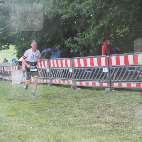 21.06.2025 - 27. Vierlanden-Triathlon KatJ http://msf.ph/oto/8039627 15.06.2025 14:23:47 Ziel 1184, 1267, 1300 meine-sportfotos.de