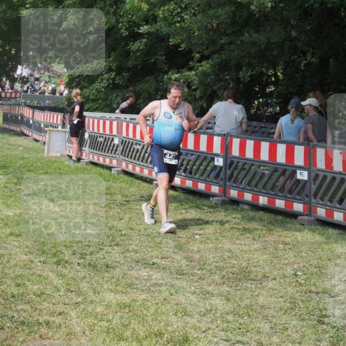 21.06.2025 - 27. Vierlanden-Triathlon KatJ http://msf.ph/oto/8039651 15.06.2025 11:36:39 Schwimmen  meine-sportfotos.de