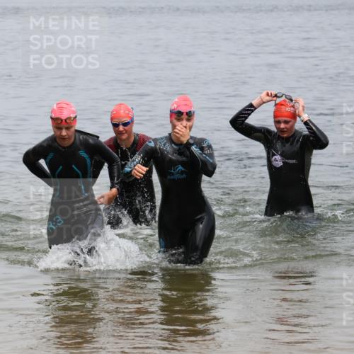 21.06.2025 - 27. Vierlanden-Triathlon Lena Gebhardt http://msf.ph/oto/8039669 15.06.2025 12:36:00 Schwimmen 1083, 1089, 1090, 1091, 1092 meine-sportfotos.de