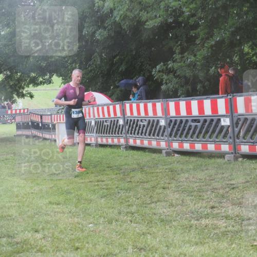21.06.2025 - 27. Vierlanden-Triathlon KatJ http://msf.ph/oto/8039675 15.06.2025 14:23:52 Ziel 1267, 1300 meine-sportfotos.de