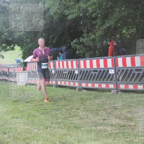 21.06.2025 - 27. Vierlanden-Triathlon KatJ http://msf.ph/oto/8039679 15.06.2025 14:23:52 Ziel 1267, 1300 meine-sportfotos.de