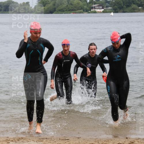 21.06.2025 - 27. Vierlanden-Triathlon Lena Gebhardt http://msf.ph/oto/8039691 15.06.2025 12:36:04 Schwimmen 1089, 1090, 1091, 1092 meine-sportfotos.de