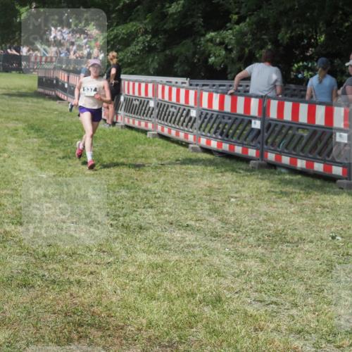15.06.2025 - 27. Vierlanden-Triathlon KatJ http://msf.ph/oto/8039763 15.06.2025 11:37:01 Schwimmen  meine-sportfotos.de