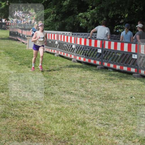 15.06.2025 - 27. Vierlanden-Triathlon KatJ http://msf.ph/oto/8039770 15.06.2025 11:37:02 Schwimmen  meine-sportfotos.de