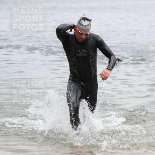 21.06.2025 - 27. Vierlanden-Triathlon Lena Gebhardt http://msf.ph/oto/8039793 15.06.2025 12:53:00 Schwimmen  meine-sportfotos.de