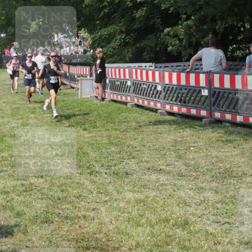 15.06.2025 - 27. Vierlanden-Triathlon KatJ http://msf.ph/oto/8039797 15.06.2025 11:37:24 Schwimmen  meine-sportfotos.de