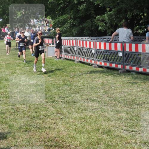15.06.2025 - 27. Vierlanden-Triathlon KatJ http://msf.ph/oto/8039807 15.06.2025 11:37:24 Schwimmen  meine-sportfotos.de