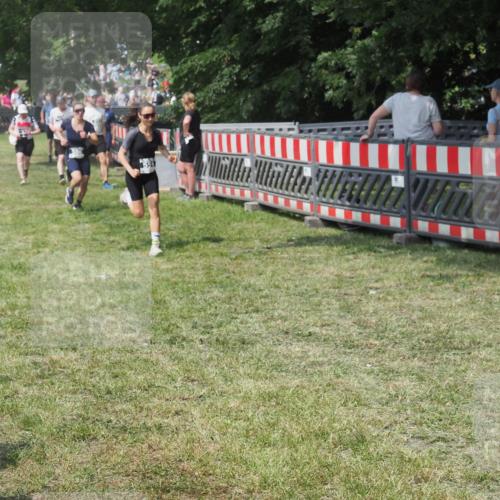 15.06.2025 - 27. Vierlanden-Triathlon KatJ http://msf.ph/oto/8039812 15.06.2025 11:37:24 Schwimmen  meine-sportfotos.de