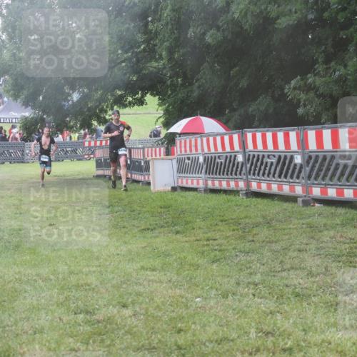 21.06.2025 - 27. Vierlanden-Triathlon KatJ http://msf.ph/oto/8039821 15.06.2025 14:25:00 Ziel 1246, 1306 meine-sportfotos.de