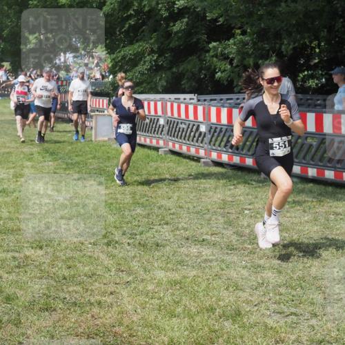15.06.2025 - 27. Vierlanden-Triathlon KatJ http://msf.ph/oto/8039828 15.06.2025 11:37:25 Schwimmen  meine-sportfotos.de