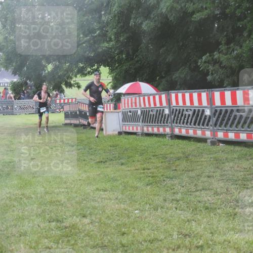 21.06.2025 - 27. Vierlanden-Triathlon KatJ http://msf.ph/oto/8039829 15.06.2025 14:25:01 Ziel 1246, 1306 meine-sportfotos.de