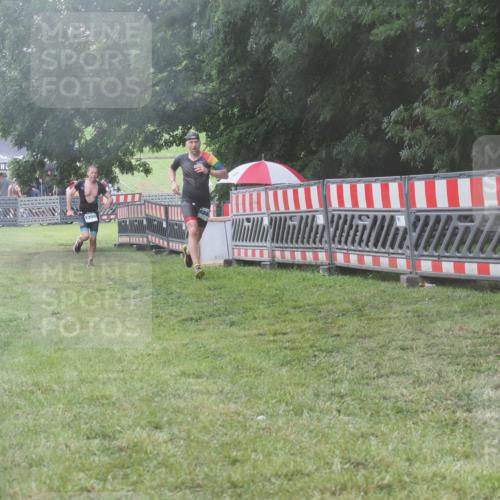 21.06.2025 - 27. Vierlanden-Triathlon KatJ http://msf.ph/oto/8039836 15.06.2025 14:25:02 Ziel 1246, 1306 meine-sportfotos.de