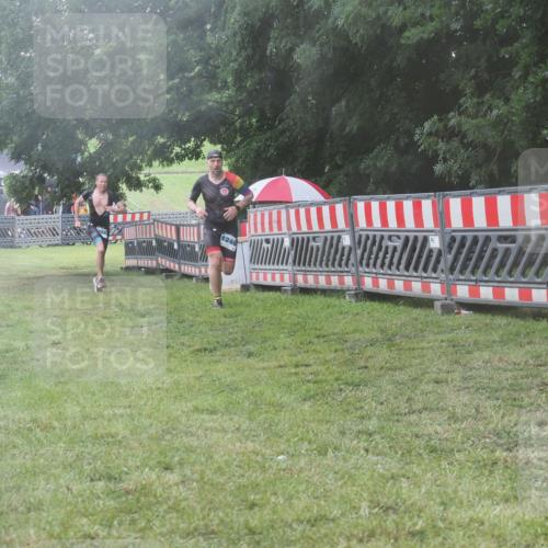21.06.2025 - 27. Vierlanden-Triathlon KatJ http://msf.ph/oto/8039838 15.06.2025 14:25:02 Ziel 1246, 1306 meine-sportfotos.de