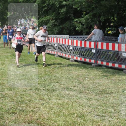 15.06.2025 - 27. Vierlanden-Triathlon KatJ http://msf.ph/oto/8039847 15.06.2025 11:37:27 Schwimmen  meine-sportfotos.de
