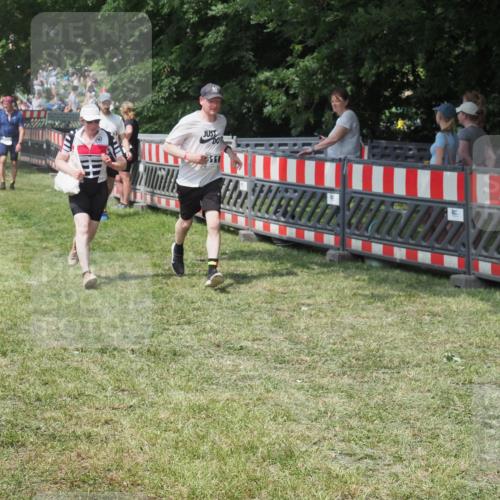 15.06.2025 - 27. Vierlanden-Triathlon KatJ http://msf.ph/oto/8039861 15.06.2025 11:37:28 Schwimmen  meine-sportfotos.de