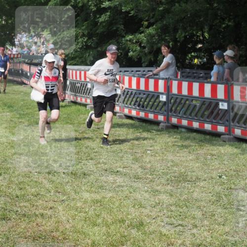 15.06.2025 - 27. Vierlanden-Triathlon KatJ http://msf.ph/oto/8039866 15.06.2025 11:37:28 Schwimmen  meine-sportfotos.de