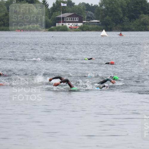 21.06.2025 - 27. Vierlanden-Triathlon Lena Gebhardt http://msf.ph/oto/8039879 15.06.2025 12:53:39 Schwimmen  meine-sportfotos.de