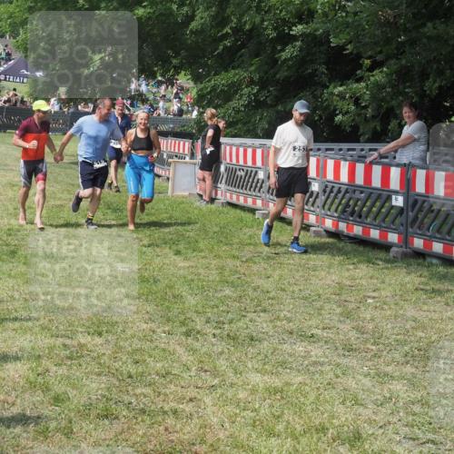 15.06.2025 - 27. Vierlanden-Triathlon KatJ http://msf.ph/oto/8039903 15.06.2025 11:37:31 Schwimmen  meine-sportfotos.de