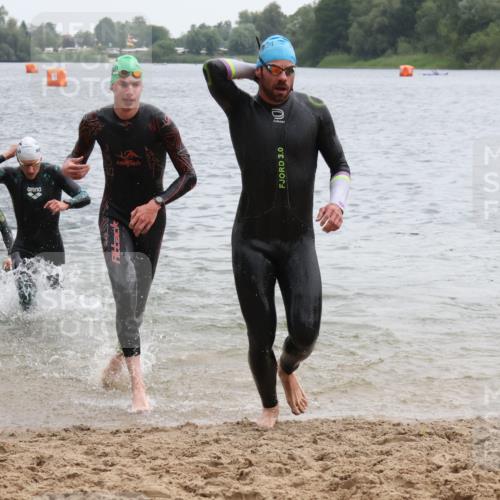 21.06.2025 - 27. Vierlanden-Triathlon Lena Gebhardt http://msf.ph/oto/8039906 15.06.2025 12:54:09 Schwimmen 1102, 1114, 1124, 1125, 1127, 1145, 1158, 1162 meine-sportfotos.de