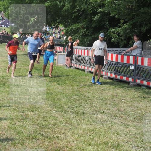 15.06.2025 - 27. Vierlanden-Triathlon KatJ http://msf.ph/oto/8039908 15.06.2025 11:37:31 Schwimmen  meine-sportfotos.de