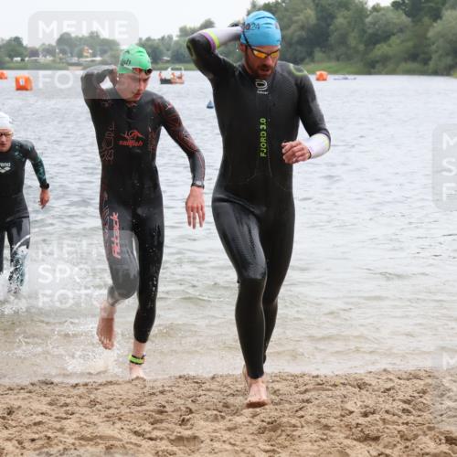 21.06.2025 - 27. Vierlanden-Triathlon Lena Gebhardt http://msf.ph/oto/8039912 15.06.2025 12:54:09 Schwimmen 1102, 1114, 1124, 1125, 1127, 1145, 1158, 1162 meine-sportfotos.de