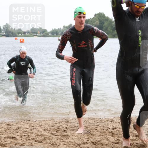 21.06.2025 - 27. Vierlanden-Triathlon Lena Gebhardt http://msf.ph/oto/8039925 15.06.2025 12:54:10 Schwimmen 1102, 1114, 1124, 1125, 1127, 1145, 1158, 1162 meine-sportfotos.de