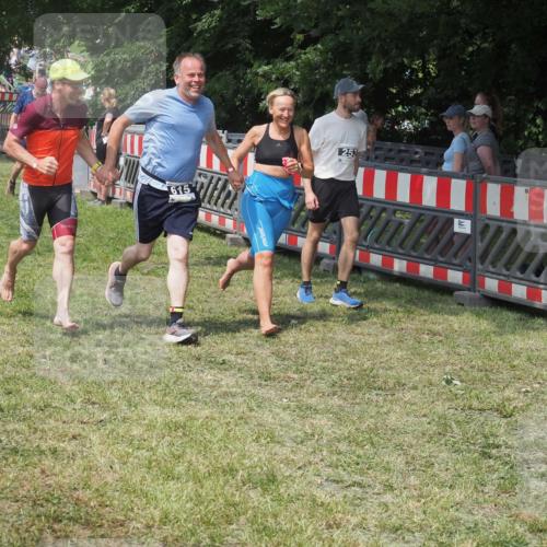 15.06.2025 - 27. Vierlanden-Triathlon KatJ http://msf.ph/oto/8039938 15.06.2025 11:37:33 Schwimmen  meine-sportfotos.de