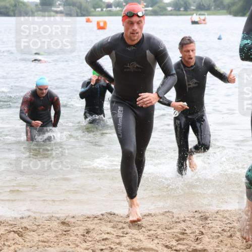21.06.2025 - 27. Vierlanden-Triathlon Lena Gebhardt http://msf.ph/oto/8039947 15.06.2025 12:54:12 Schwimmen 1102, 1114, 1124, 1125, 1127, 1141, 1145, 1158, 1162 meine-sportfotos.de