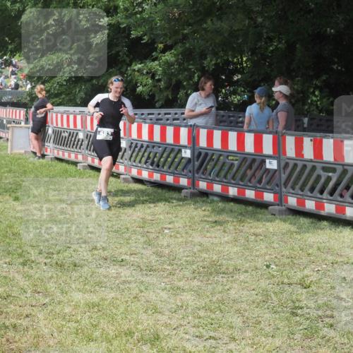 15.06.2025 - 27. Vierlanden-Triathlon KatJ http://msf.ph/oto/8039981 15.06.2025 11:37:44 Schwimmen  meine-sportfotos.de