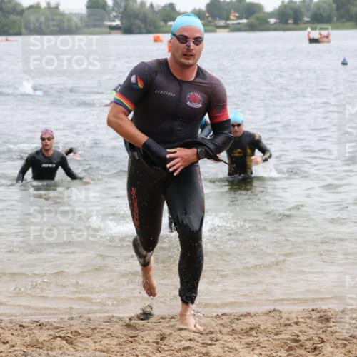 21.06.2025 - 27. Vierlanden-Triathlon Lena Gebhardt http://msf.ph/oto/8039985 15.06.2025 12:54:15 Schwimmen 1102, 1114, 1124, 1125, 1127, 1141, 1145, 1147, 1158, 1162 meine-sportfotos.de