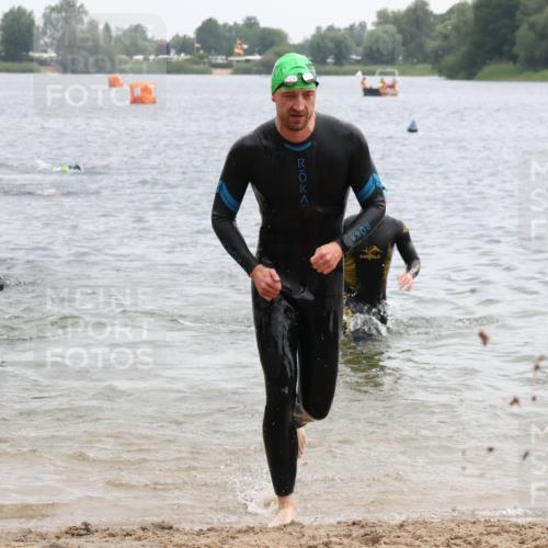 21.06.2025 - 27. Vierlanden-Triathlon Lena Gebhardt http://msf.ph/oto/8040003 15.06.2025 12:54:17 Schwimmen 1102, 1103, 1114, 1124, 1125, 1127, 1141, 1145, 1147, 1158, 1162 meine-sportfotos.de