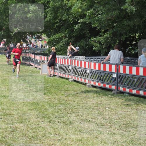 15.06.2025 - 27. Vierlanden-Triathlon KatJ http://msf.ph/oto/8040015 15.06.2025 11:38:16 Schwimmen  meine-sportfotos.de