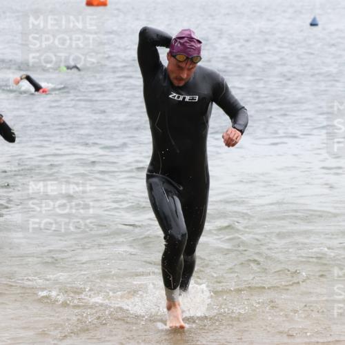 21.06.2025 - 27. Vierlanden-Triathlon Lena Gebhardt http://msf.ph/oto/8040034 15.06.2025 12:54:21 Schwimmen 1102, 1103, 1114, 1124, 1127, 1141, 1147, 1162 meine-sportfotos.de