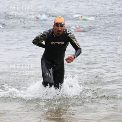 21.06.2025 - 27. Vierlanden-Triathlon Lena Gebhardt http://msf.ph/oto/8040049 15.06.2025 12:54:24 Schwimmen 1102, 1103, 1141, 1147, 1162 meine-sportfotos.de