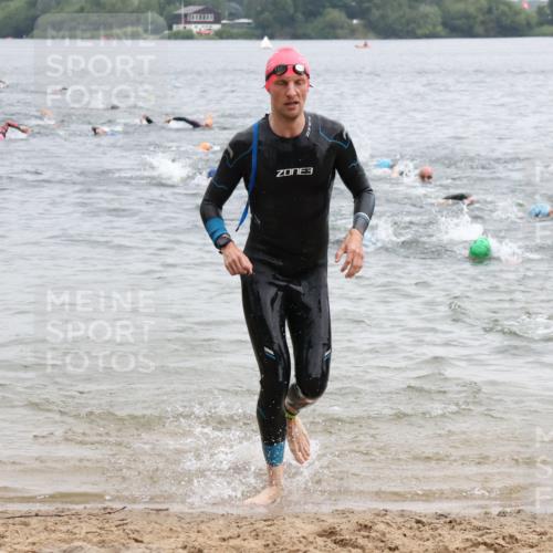 21.06.2025 - 27. Vierlanden-Triathlon Lena Gebhardt http://msf.ph/oto/8040131 15.06.2025 12:54:51 Schwimmen 1097, 1115, 1137, 1138, 1143, 1146, 1153, 1154, 1157 meine-sportfotos.de