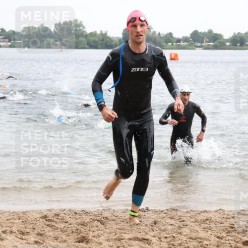 21.06.2025 - 27. Vierlanden-Triathlon Lena Gebhardt http://msf.ph/oto/8040136 15.06.2025 12:54:52 Schwimmen 1097, 1115, 1137, 1138, 1143, 1146, 1153, 1154, 1155, 1157 meine-sportfotos.de