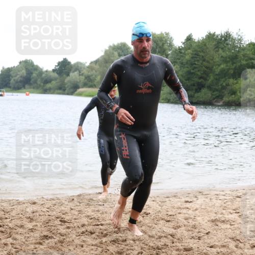 21.06.2025 - 27. Vierlanden-Triathlon Lena Gebhardt http://msf.ph/oto/8040143 15.06.2025 12:54:54 Schwimmen 1097, 1115, 1136, 1137, 1138, 1143, 1146, 1153, 1154, 1155, 1157 meine-sportfotos.de