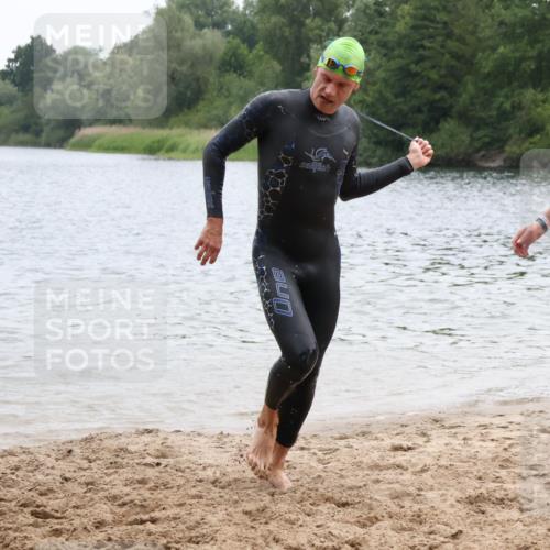 21.06.2025 - 27. Vierlanden-Triathlon Lena Gebhardt http://msf.ph/oto/8040150 15.06.2025 12:54:55 Schwimmen 1115, 1136, 1137, 1138, 1143, 1146, 1153, 1154, 1155, 1157 meine-sportfotos.de