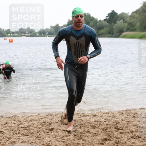 21.06.2025 - 27. Vierlanden-Triathlon Lena Gebhardt http://msf.ph/oto/8040176 15.06.2025 12:55:02 Schwimmen 1107, 1120, 1136, 1138, 1146, 1153, 1155, 1157, 1161 meine-sportfotos.de