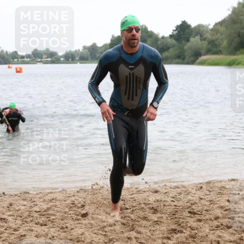 21.06.2025 - 27. Vierlanden-Triathlon Lena Gebhardt http://msf.ph/oto/8040179 15.06.2025 12:55:02 Schwimmen 1107, 1120, 1136, 1138, 1146, 1153, 1155, 1157, 1161 meine-sportfotos.de