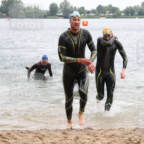 21.06.2025 - 27. Vierlanden-Triathlon Lena Gebhardt http://msf.ph/oto/8040204 15.06.2025 12:55:06 Schwimmen 1107, 1120, 1126, 1128, 1136, 1146, 1155, 1161 meine-sportfotos.de