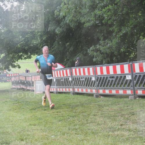 21.06.2025 - 27. Vierlanden-Triathlon KatJ http://msf.ph/oto/8040230 15.06.2025 14:27:07 Ziel 1256, 1305 meine-sportfotos.de