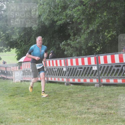 21.06.2025 - 27. Vierlanden-Triathlon KatJ http://msf.ph/oto/8040240 15.06.2025 14:27:08 Ziel 1305 meine-sportfotos.de