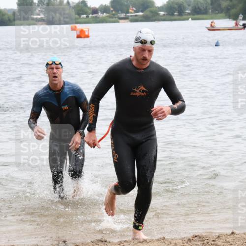 21.06.2025 - 27. Vierlanden-Triathlon Lena Gebhardt http://msf.ph/oto/8040260 15.06.2025 12:55:16 Schwimmen 1107, 1108, 1120, 1123, 1126, 1128, 1148, 1161 meine-sportfotos.de