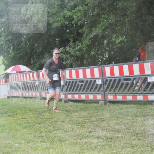 21.06.2025 - 27. Vierlanden-Triathlon KatJ http://msf.ph/oto/8040273 15.06.2025 14:27:21 Ziel 1224, 1239 meine-sportfotos.de
